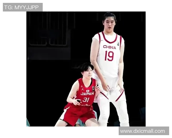 仅12分钟11中11轰24分！张子宇接连四场100% 2.26米U18等于无敌